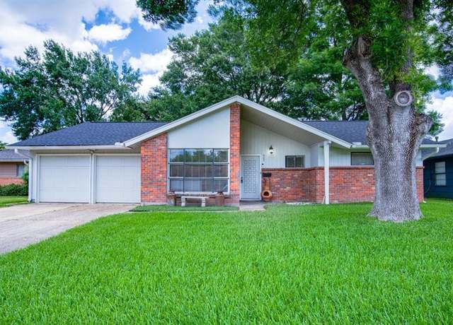 Property at 909 Mark St, Deer Park, TX 77536, 3 beds, 2 baths