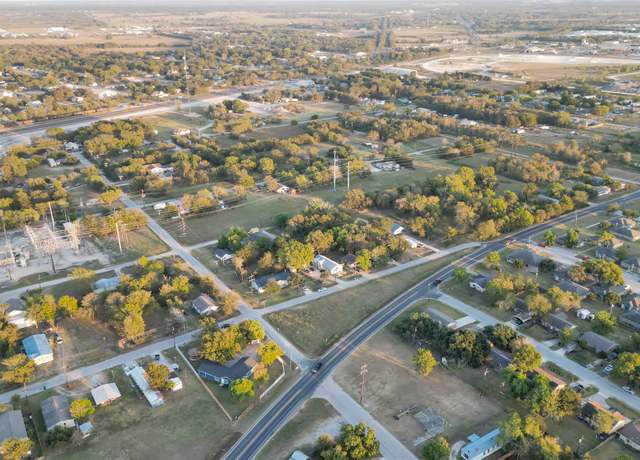 Property at 1227 Fm St, Navasota, TX 77868