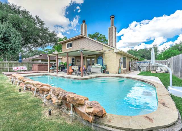 Property at 8642 Sunny Ridge Dr, Houston, TX 77095, 3 beds, 2.5 baths