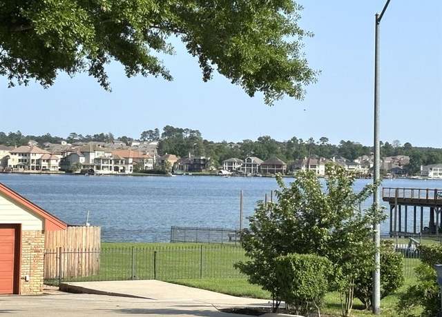 Property at 9834 E Shore Dr, Willis, TX 77318, 3 beds, 2.5 baths