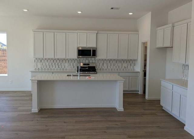 Property at 902 Blue Stone Dr, Beasley, TX 77417, 4 beds, 3.5 baths
