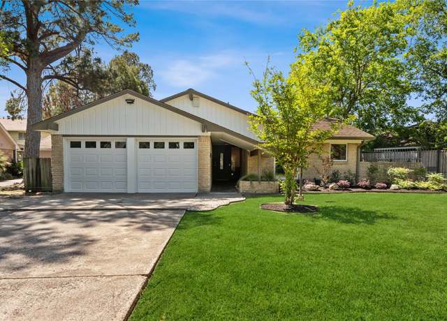 Property at 2331 Carleen Rd, Houston, TX 77018, 3 beds, 2 baths