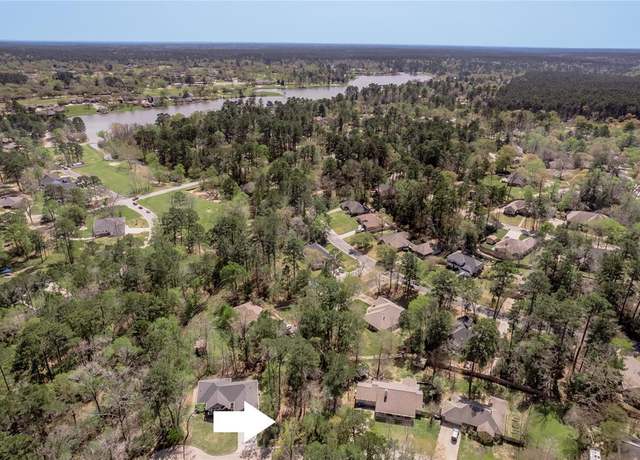 Property at 609 West Ln, Huntsville, TX 77340