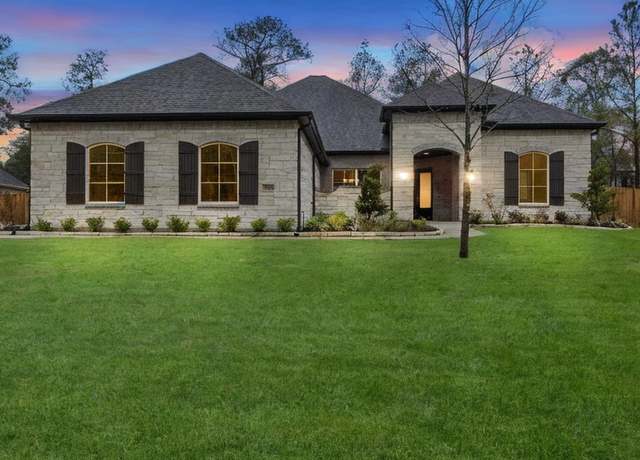 Property at 1016 Prescott Dr, Conroe, TX 77301, 4 beds, 3 baths