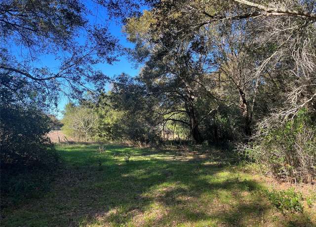 Property at 922 Garland Ln, Sealy, TX 77474