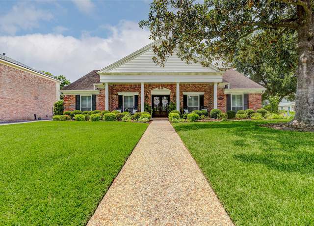 Property at 315 Thicket Ln, Houston, TX 77079, 4 beds, 2.5 baths