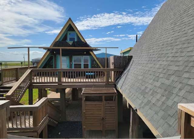 Property at 2814 Swan Ct, Surfside Beach, TX 77541, 4 beds, 2 baths