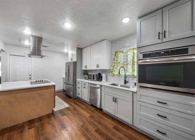 Property at 5413 Bataan Rd, Houston, TX 77033, 3 beds, 2 baths