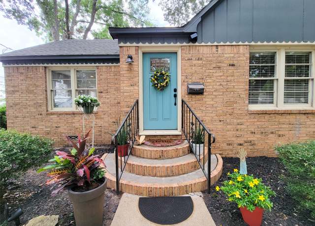 Property at 505 S Jackson St, Brenham, TX 77833, 3 beds, 1 bath