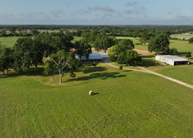 Property at 865 Sunnyfield Farm Rd, Montgomery, TX 77316, 2.5 baths