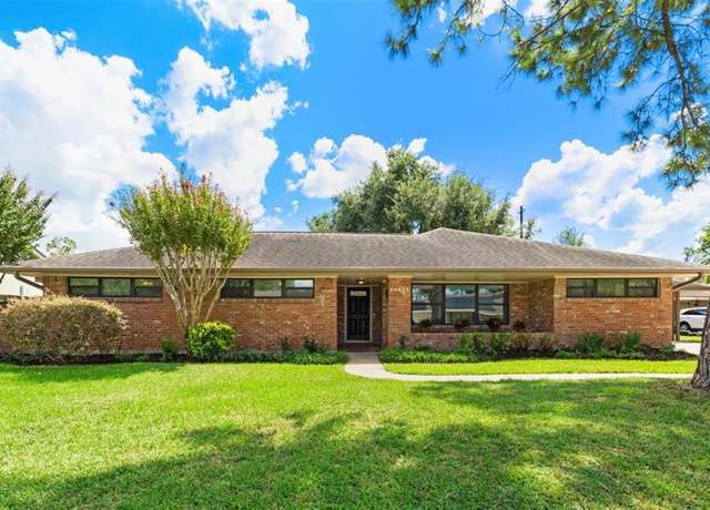 Property at 10825 Willowisp Dr, Houston, TX 77035, 3 beds, 2 baths