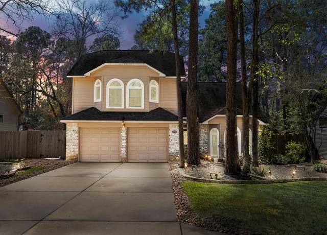 Property at 223 S Pathfinders Cir, The Woodlands, TX 77381, 3 beds, 2.5 baths