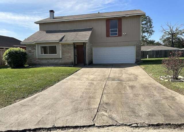 Property at 8715 Valley Ledge Dr, Houston, TX 77078, 3 beds, 2.5 baths