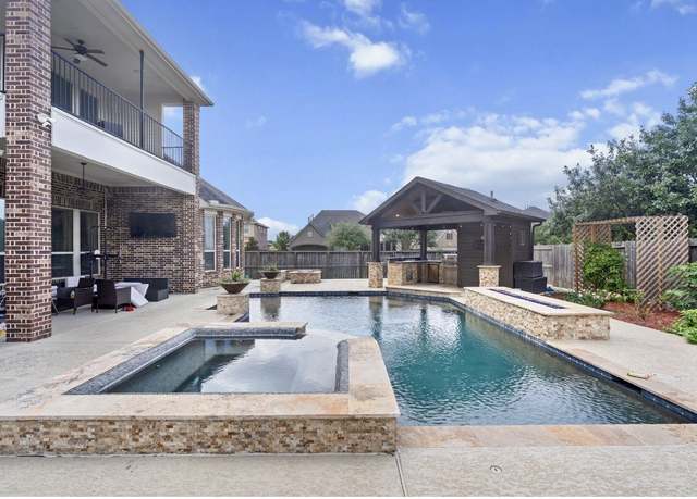 Property at 5303 Briarcliff Ln, Fulshear, TX 77441, 5 beds, 3.5 baths