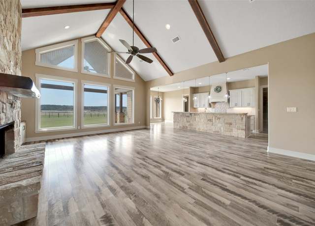 Property at 399 Fm 1696 Rd W, Huntsville, TX 77320, 3 beds, 4 baths
