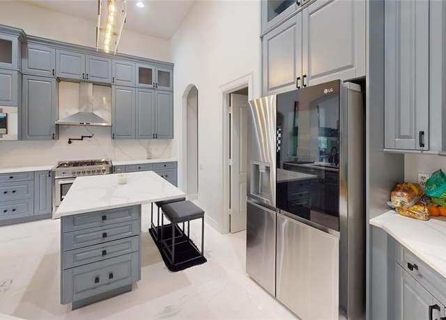 Property at 4009 Ravencrest Ct, Pearland, TX 77584, 5 beds, 5 baths
