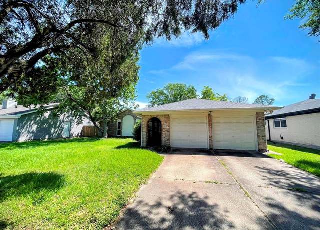Property at 12219 South Dr, Houston, TX 77099, 3 beds, 2 baths
