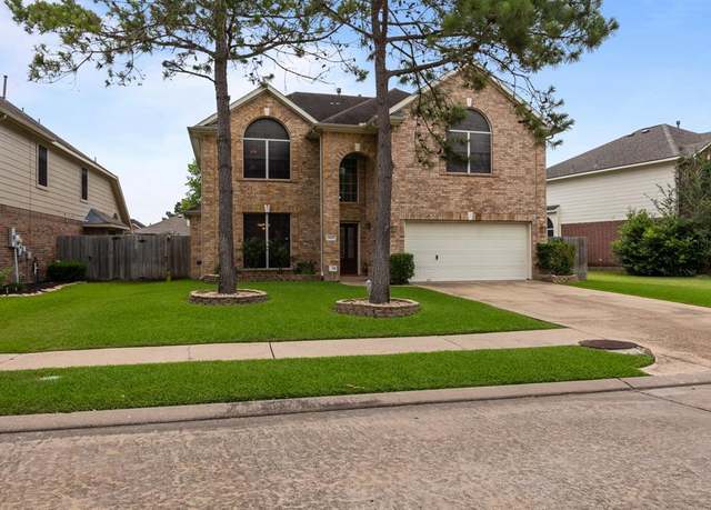 Property at 2615 Crystal Falls Dr, Pearland, TX 77584, 4 beds, 2.5 baths