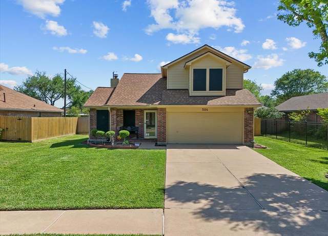 Property at 504 W Quail Cir, Dickinson, TX 77539, 3 beds, 2.5 baths