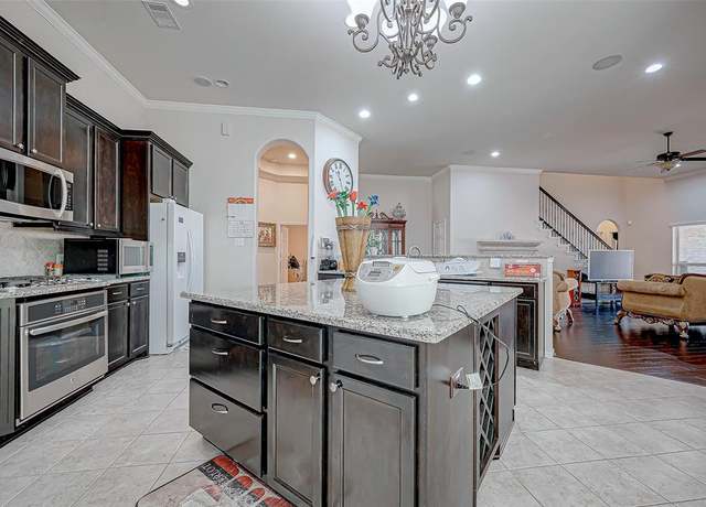 Property at 4527 Cinco Forest Trl, Katy, TX 77494, 5 beds, 4 baths