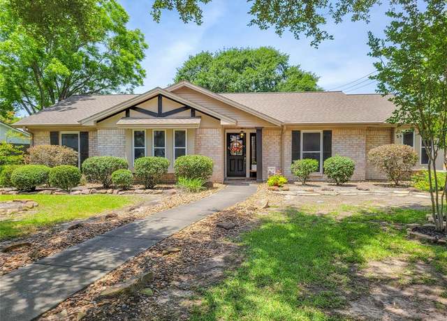 Property at 16002 Juneau Ln, Jersey Village, TX 77040, 4 beds, 2.5 baths