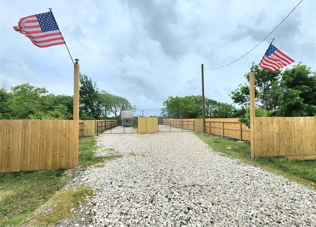 Property at 715 9th St, San Leon, TX 77539
