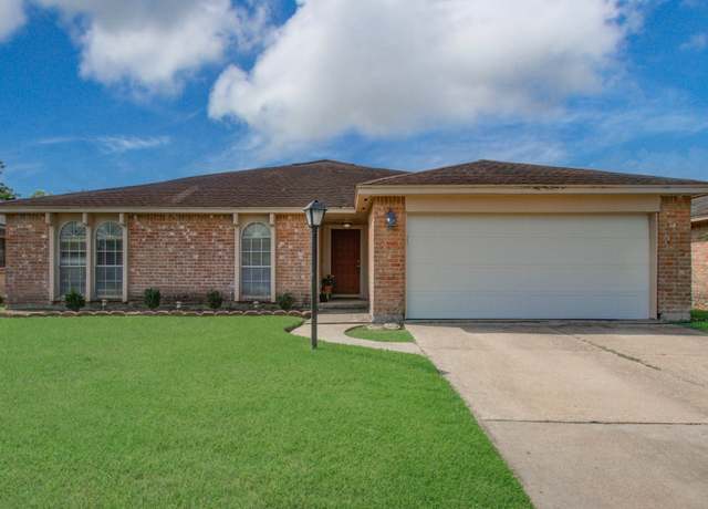 Property at 14806 Beaconsfield Dr, Houston, TX 77015, 6 beds, 4 baths