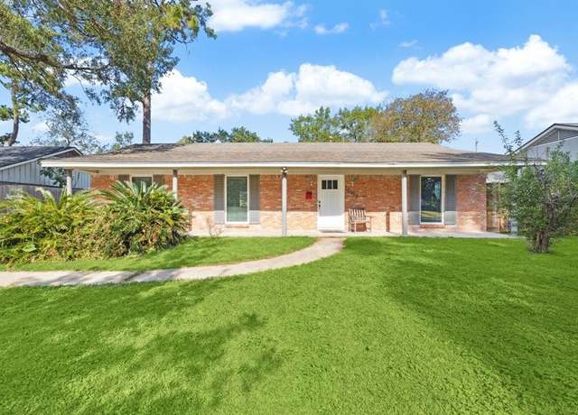 Property at 10206 Oakpoint Dr, Houston, TX 77043, 3 beds, 2 baths