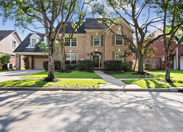 Property at 4222 Noble Pine Dr, Houston, TX 77059, 5 beds, 3.5 baths