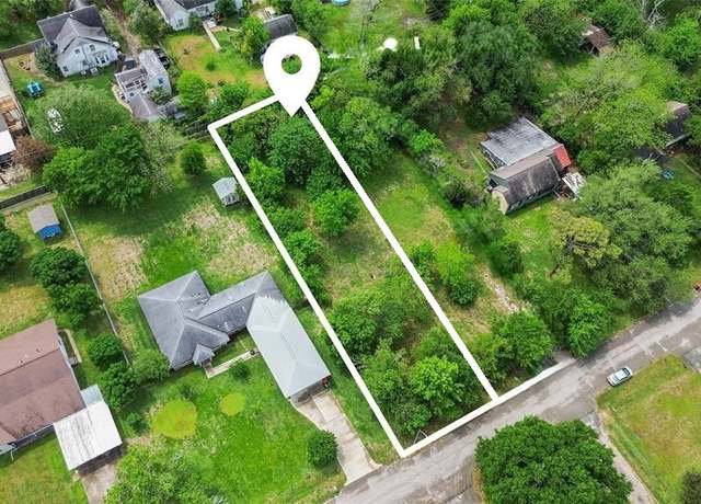 Property at 115 Cabaniss Ave, Baytown, TX 77520
