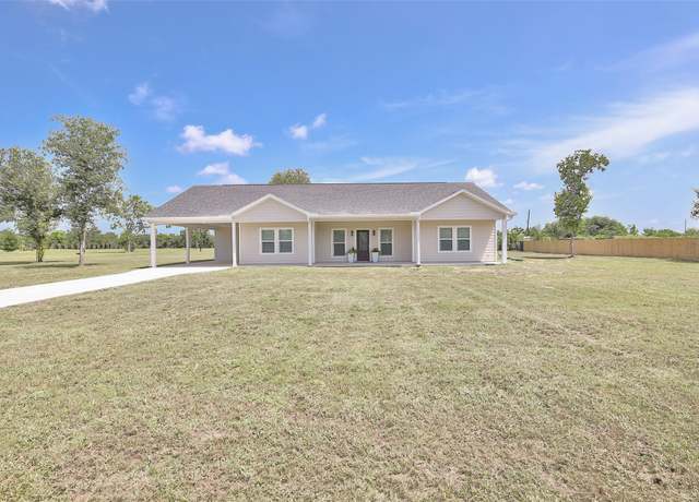 Property at 34052 Blinka Cir, Waller, TX 77484, 4 beds, 2 baths