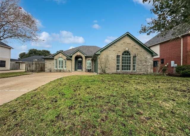 Property at 412 Pecan Grv, Dickinson, TX 77539, 3 beds, 2 baths