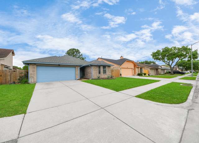 Property at 2026 Hickory Glen Dr, Missouri City, TX 77489, 3 beds, 2 baths