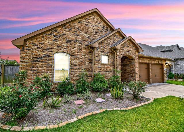 Property at 24303 Huntcliff Dr, Katy, TX 77493, 3 beds, 2.5 baths