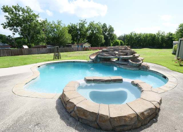 Property at 9993 County Road 405, El Campo, TX 77437, 4 beds, 2 baths