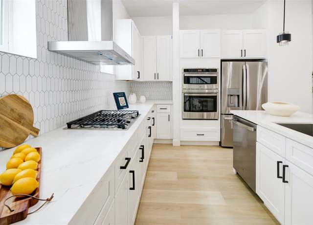Property at 1214 W 24th St Unit A, Houston, TX 77008, 3 beds, 3.5 baths