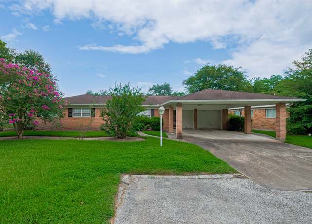Property at 1921 Abilene St, League City, TX 77573, 3 beds, 2.5 baths