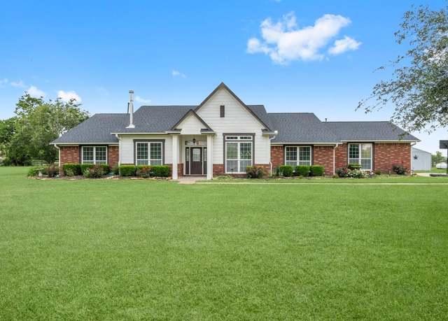 Property at 34334 Howell Rd, Waller, TX 77484, 3 beds, 2.5 baths