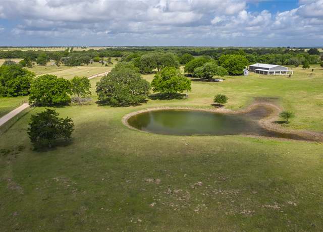 Property at 258 Private Road 2006, Schulenburg, TX 78956, 4 beds, 3 baths