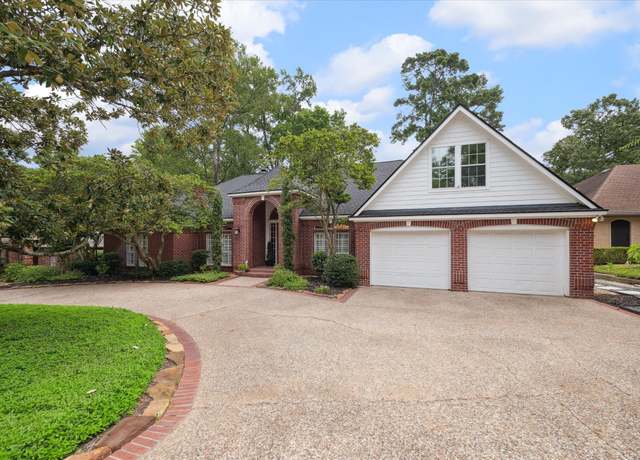 Property at 103 April Waters Dr W, Conroe, TX 77356, 3 beds, 2.5 baths