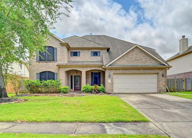 Property at 1752 Cypress Meadows Dr, Dickinson, TX 77539, 5 beds, 2.5 baths