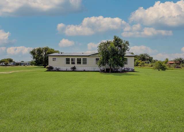Property at 86 County Road 6050, Dayton, TX 77535, 3 beds, 2 baths