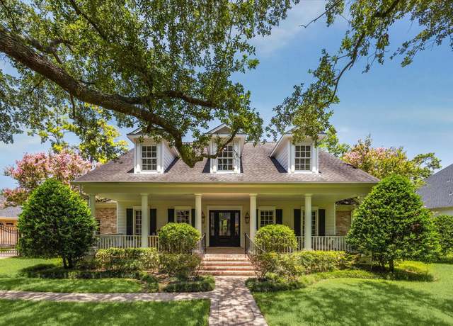 Property at 11 Powderhorn St, Houston, TX 77024, 5 beds, 4 baths