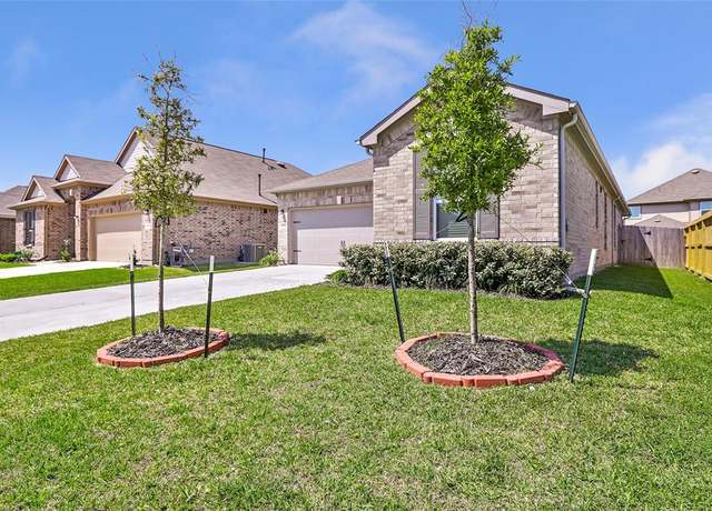 Property at 15331 Silver Breeze Ln, Houston, TX 77044, 3 beds, 2 baths