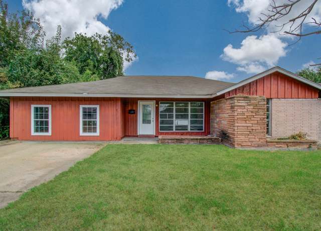 Property at 5711 Thrush Dr, Houston, TX 77033, 3 beds, 1.5 baths
