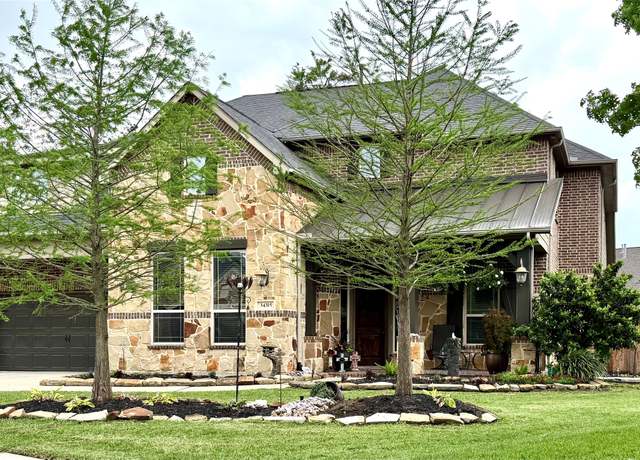 Property at 34315 E Short Leaf Pine Court Ct, Pinehurst, TX 77362, 4 beds, 3.5 baths