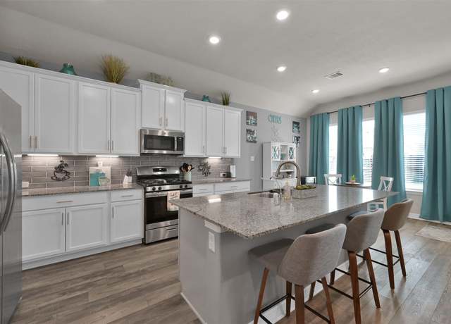 Property at 11918 Clearview Cove Dr, Humble, TX 77346, 4 beds, 3 baths