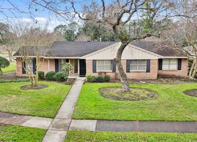 Property at 11126 Atwell Dr, Houston, TX 77096, 3 beds, 2 baths