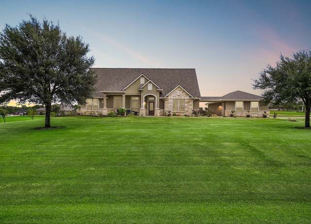 Property at 586 Ruby Dr, Bellville, TX 77418, 5 beds, 3 baths