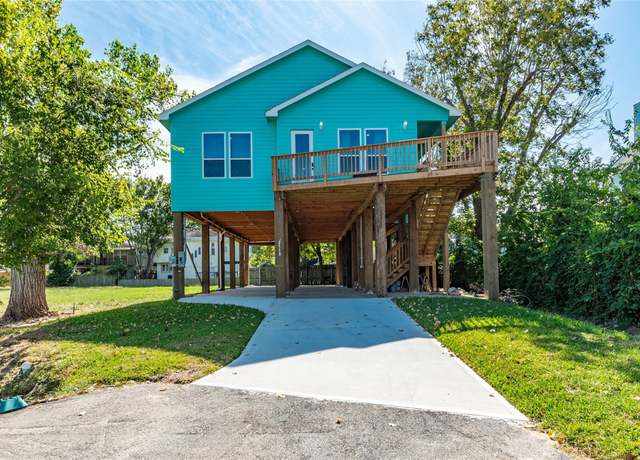 Property at 2113 Knollwood St, Kemah, TX 77565, 4 beds, 2 baths